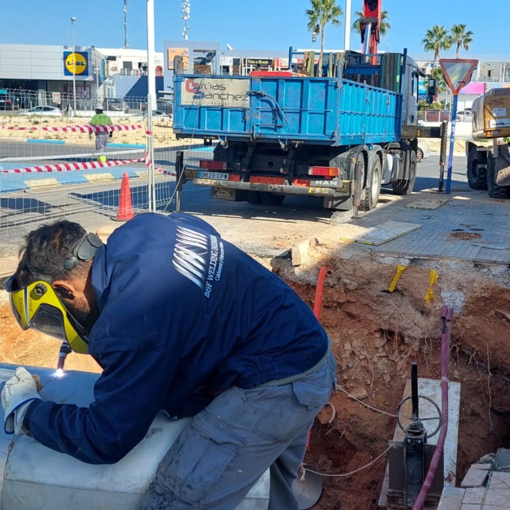 foto de trabajo en estructura metálica