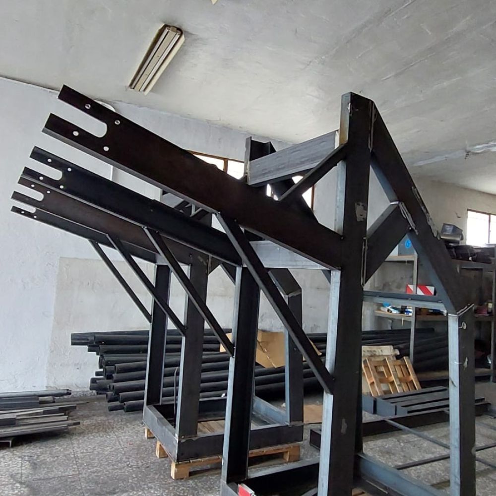 foto de trabajo en estructura metálica